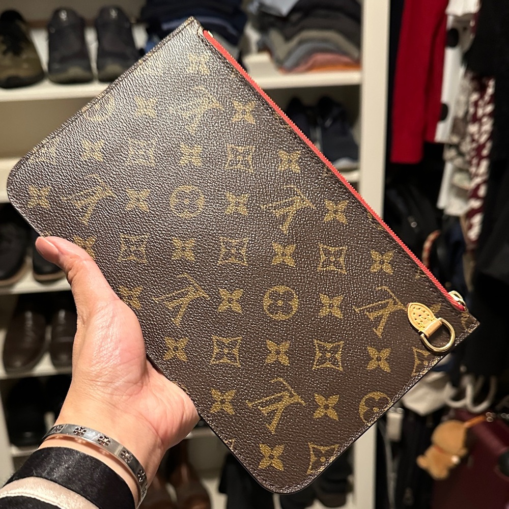 Authentic Louis Vuitton Monogram Neverfull wristlet